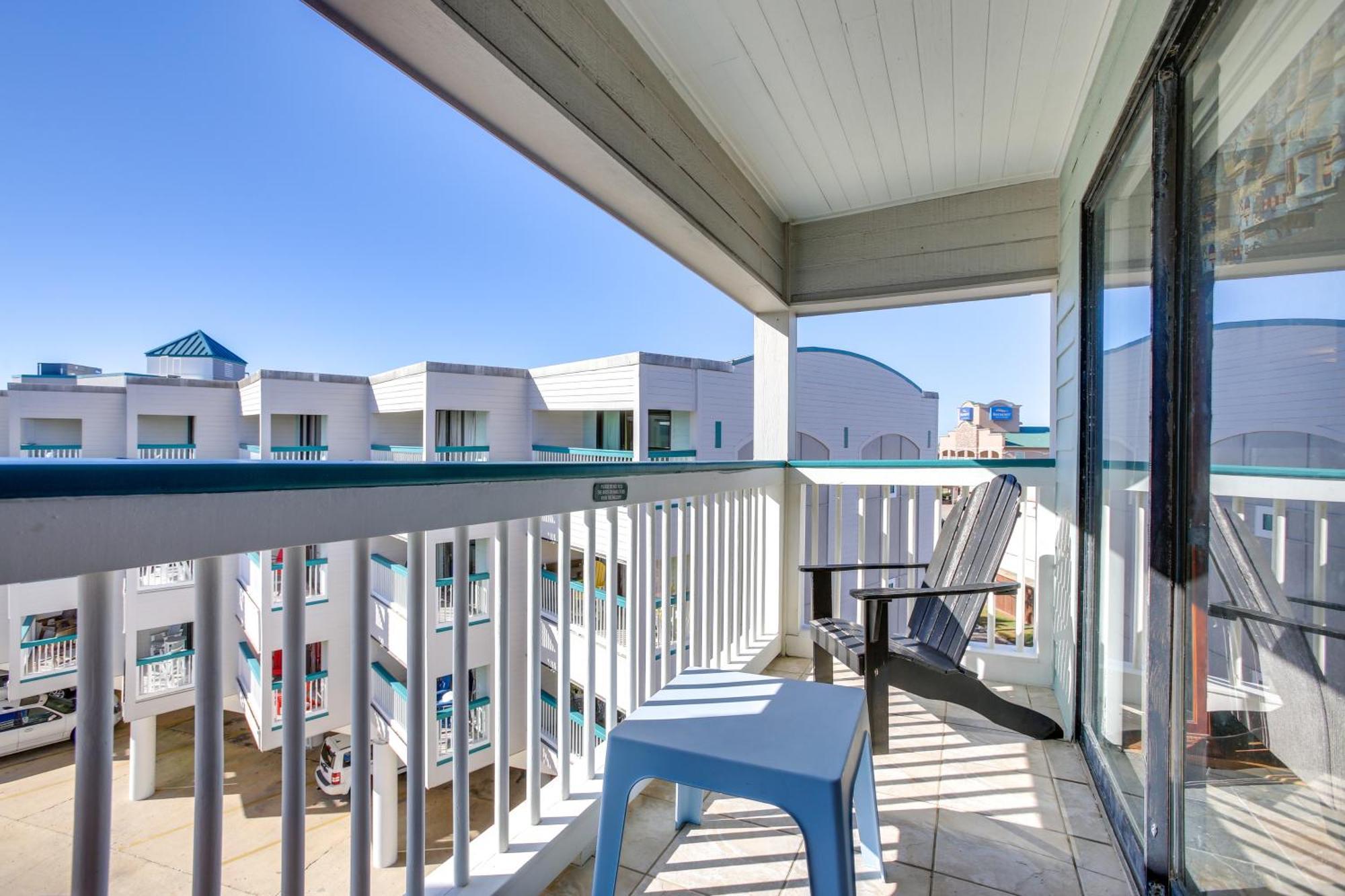 Апартаменты Galveston Retreat With Balcony And Gulf Views! Экстерьер фото