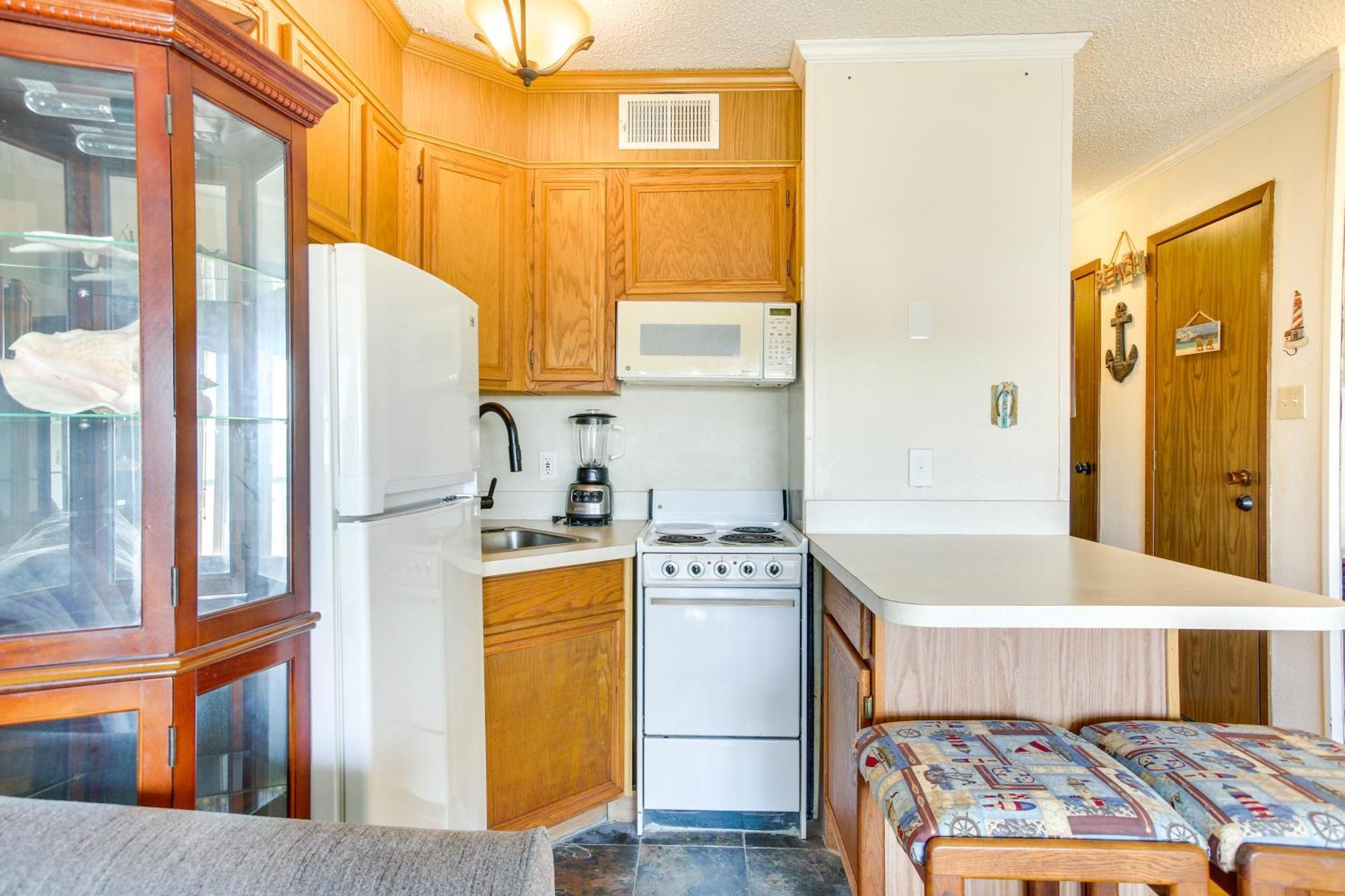 Апартаменты Galveston Retreat With Balcony And Gulf Views! Экстерьер фото